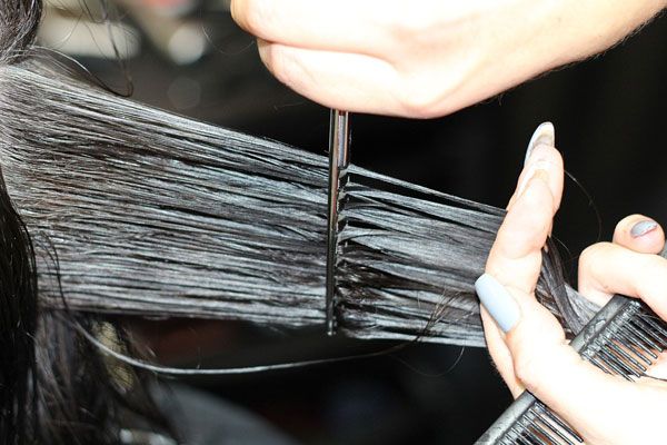 Tens o cabelo danificado? Este artigo é para ti!