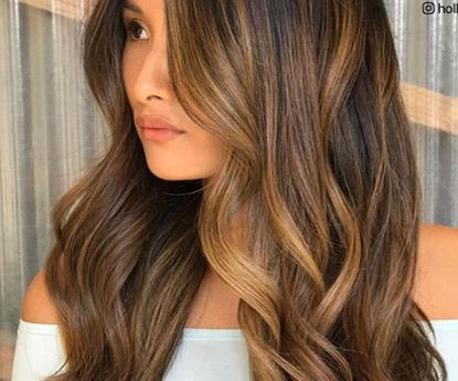 50 looks com destaques caramelo para cabelos castanho