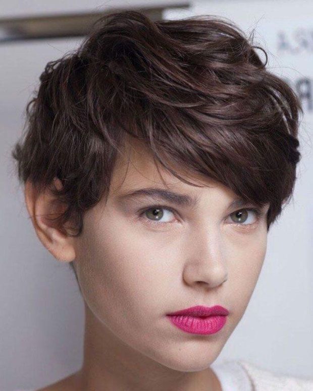 Cortes de cabelo com volume para este outono de 2020