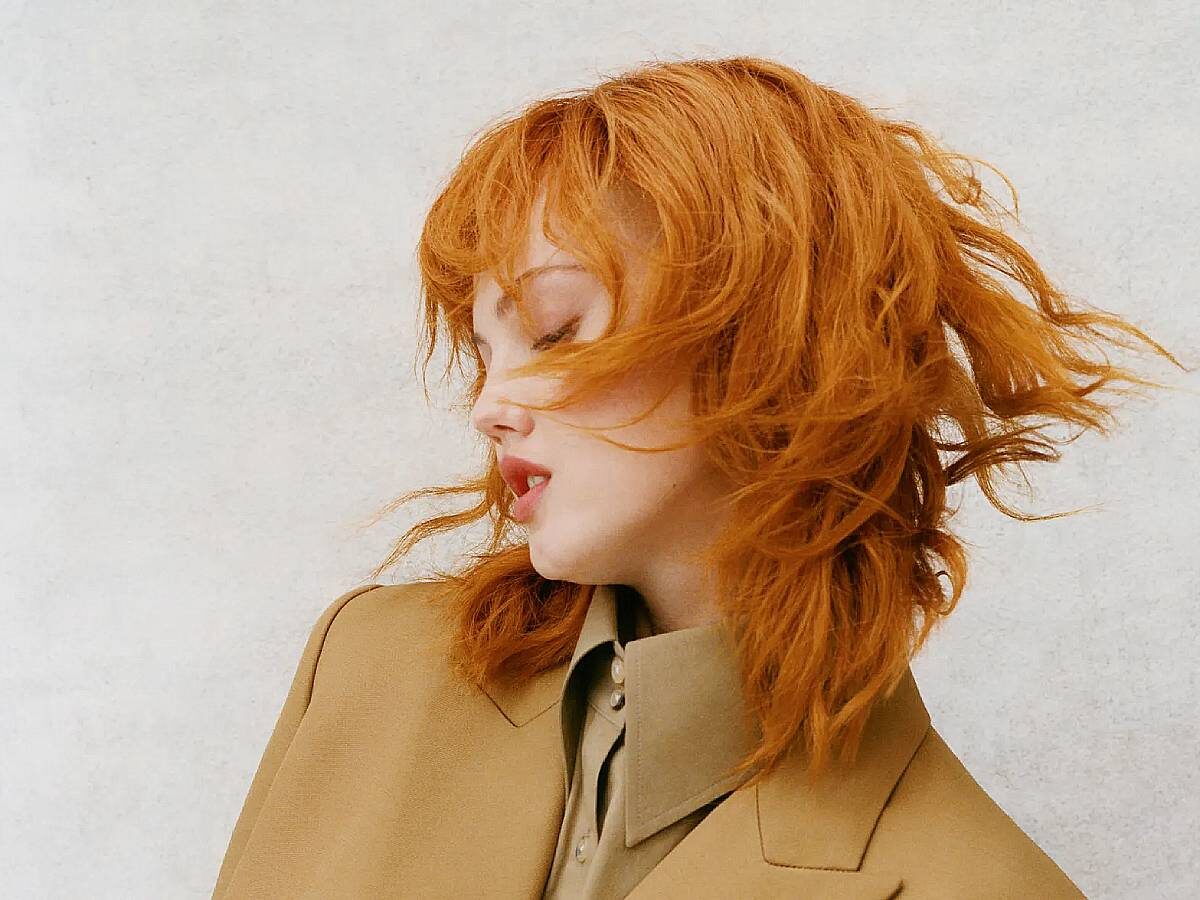 Cabelo vermelho cereja é a nova tendência em cor