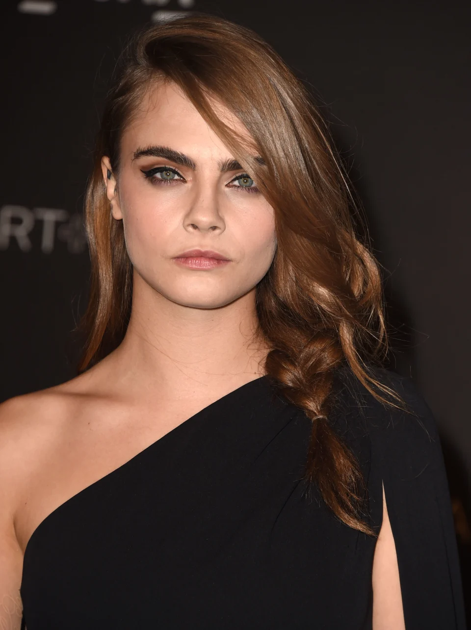 Cara Delevingne: a evolução do cabelo ao longo dos anos