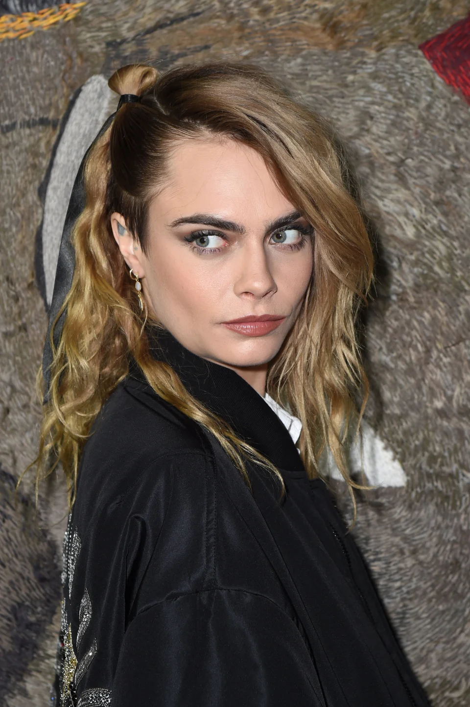 Cara Delevingne: a evolução do cabelo ao longo dos anos