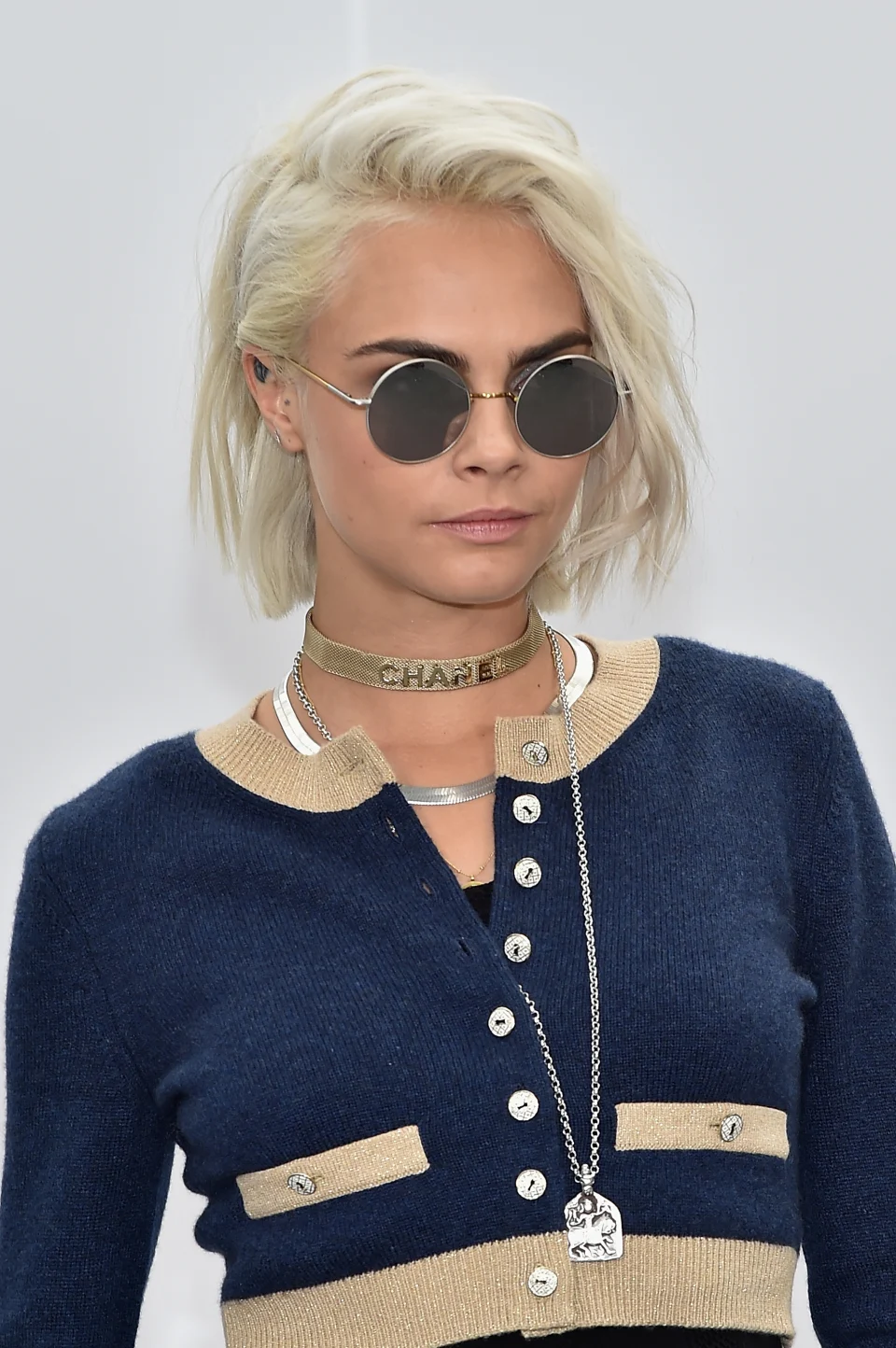Cara Delevingne: a evolução do cabelo ao longo dos anos