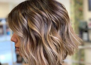 Madeixas smoky gold: o que são e quem favorece