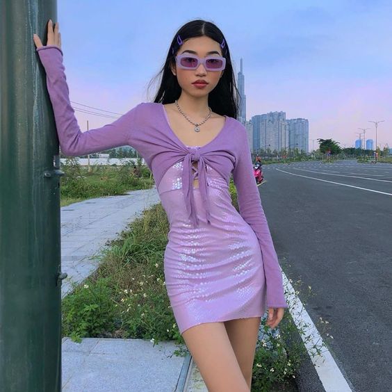 O que é a tendência de moda estilo Y2K? O que vestir?