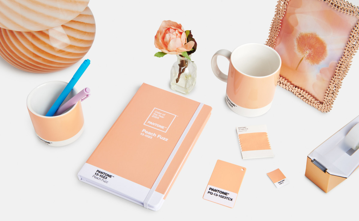 Peach Fuzz é a cor do ano da Pantone para 2024