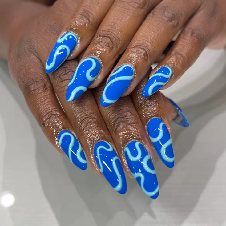 7 cores de unhas para arrasar no início do verão